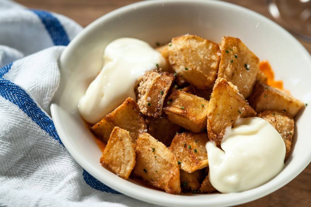 Toro NYC | restaurant | 85 10th Ave, New York, NY 10011, USA | 2126912360 OR +1 212-691-2360