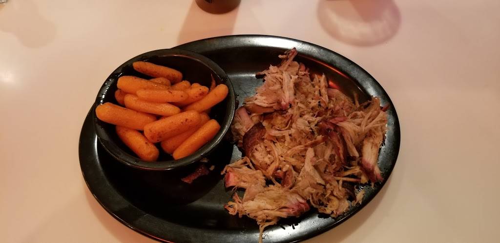 Carmies BBQ & Grill | restaurant | 2460 OH-231, Tiffin, OH 44883, USA | 4194487699 OR +1 419-448-7699