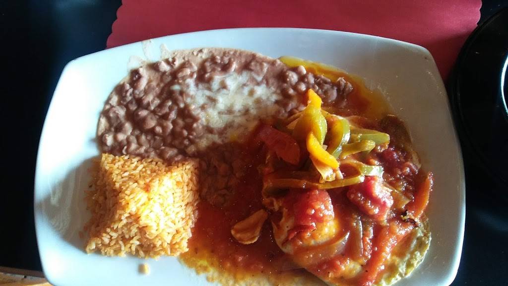 Tlaquepaque Restaurant | restaurant | 101 W Santa Fe Ave, Placentia, CA 92870, USA | 7145280110 OR +1 714-528-0110