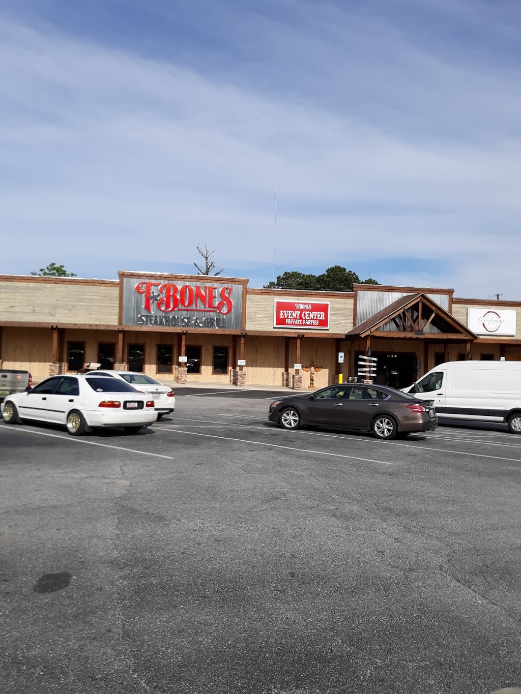 T-Bones Steakhouse & Grill | restaurant | 3747 US-80 W, Phenix City, AL 36870, USA | 3344082001 OR +1 334-408-2001