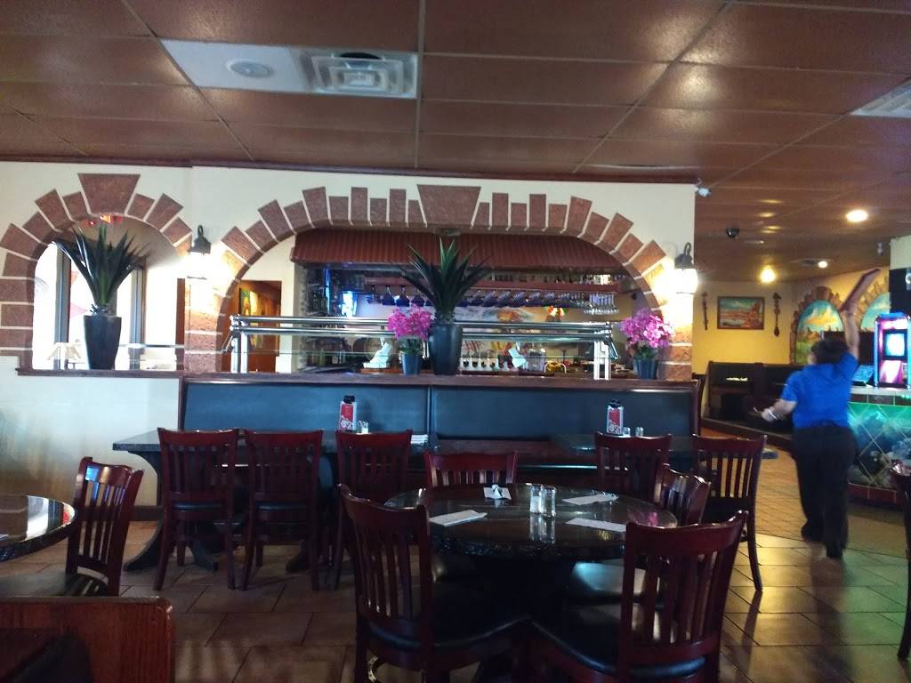 Los Compadres | restaurant | 2825 6th St SW, Cedar Rapids, IA 52404, USA | 3198261870 OR +1 319-826-1870