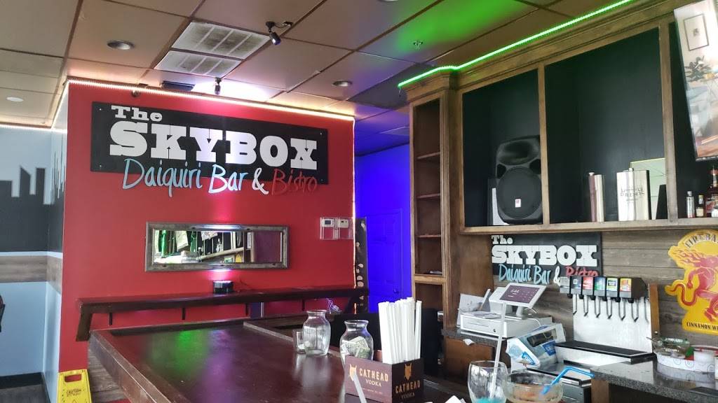 The Skybox Daiquiri Bar and Bistro | restaurant | 6392 Ridgewood Ct Dr b, Jackson, MS 39211, USA | 6014055600 OR +1 601-405-5600