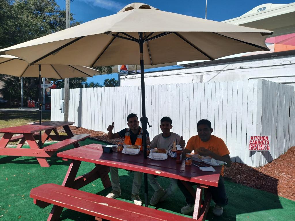 Yohannas Sandwich Shop | restaurant | 4702 W Gandy Blvd, Tampa, FL 33611, USA | 8135779651 OR +1 813-577-9651