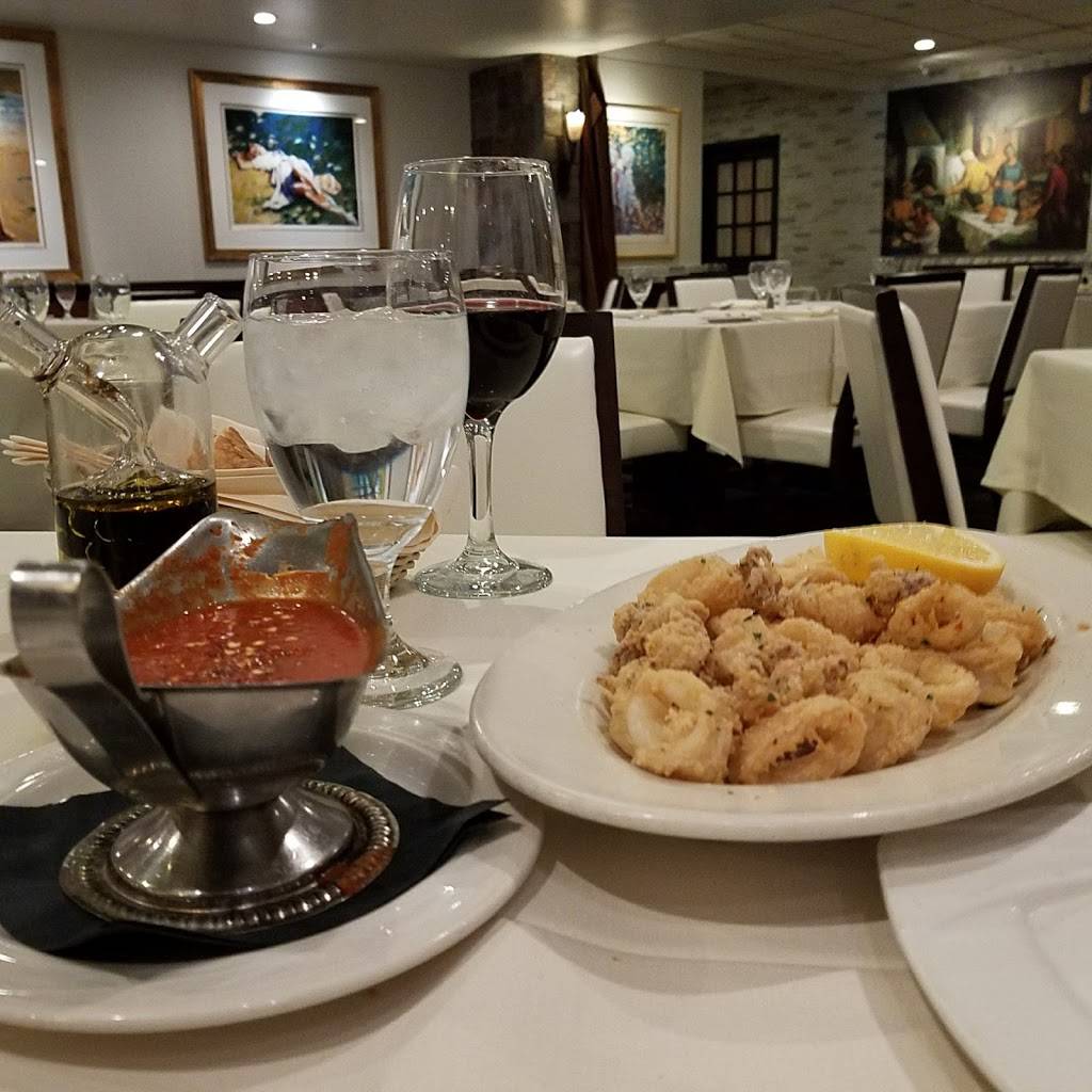 Tomasos on Camelback | restaurant | 3225 E Camelback Rd, Phoenix, AZ 85018, USA | 6029560836 OR +1 602-956-0836