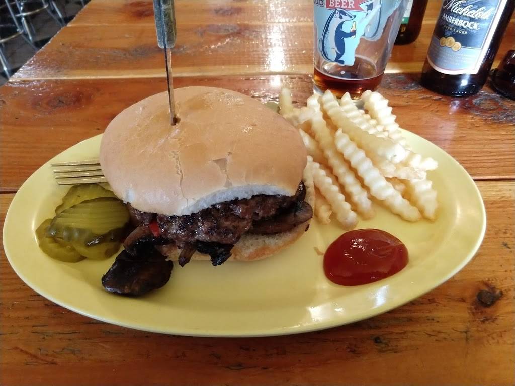 Loris Bar & Grill | restaurant | W8147 Co Rd Y, Oakfield, WI 53065, USA | 9202668024 OR +1 920-266-8024