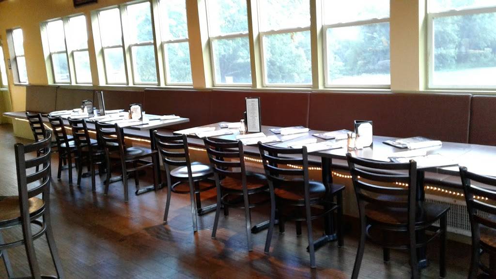 Pourhouse American Grille | restaurant | 3341 Pricetown Rd, Fleetwood, PA 19522, USA | 4845757097 OR +1 484-575-7097