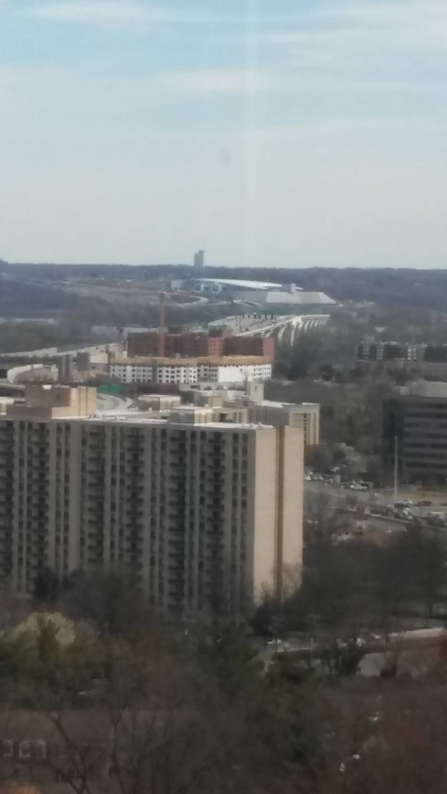 Montebello Market & Restaurant | restaurant | 5905 Mt Eagle Dr, Alexandria, VA 22303, USA | 7033294850 OR +1 703-329-4850