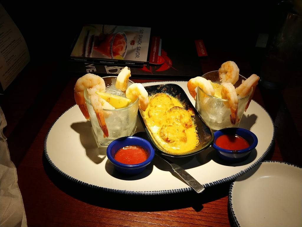 Red Lobster | restaurant | 8003 Golden Sky Ln, Orlando, FL 32809, USA | 4074386627 OR +1 407-438-6627