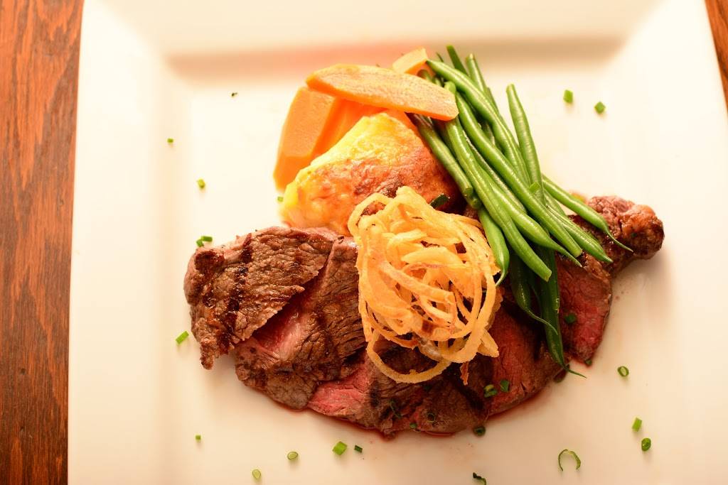 The Barn | restaurant | 1015 Sappington Rd, St. Louis, MO 63126, USA | 3149668387 OR +1 314-966-8387