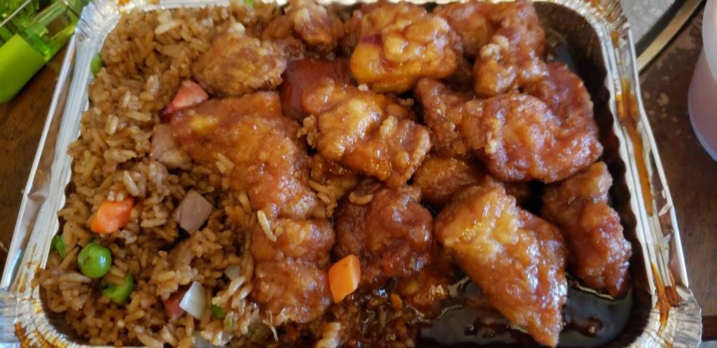 Lucky Wok | restaurant | 255 E McCauley Dr, Uhrichsville, OH 44683, USA | 7409220915 OR +1 740-922-0915