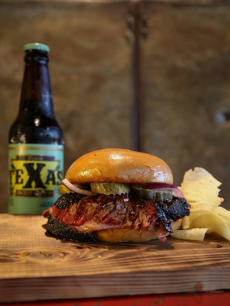 Cousins Bar-B-Q | restaurant | 5125 Bryant Irvin Rd, Fort Worth, TX 76132, USA | 8173463999 OR +1 817-346-3999