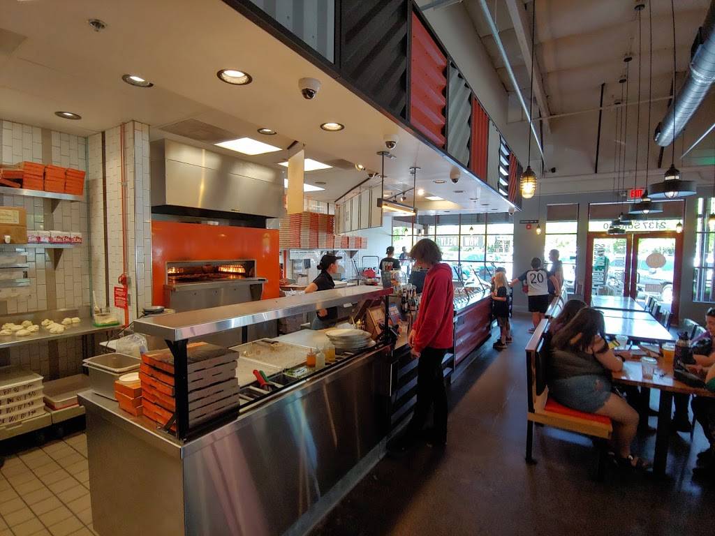 Blaze Pizza | meal takeaway | 2137 Golden Centre Ln, Gold River, CA 95670, USA | 9167426027 OR +1 916-742-6027