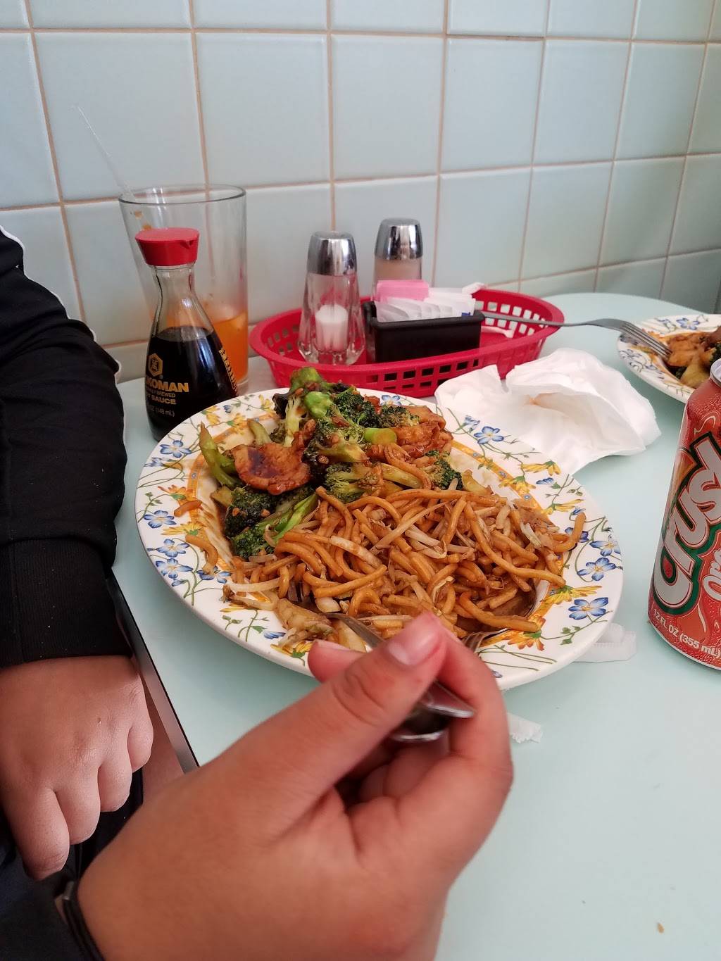 Chop Chop Wok | restaurant | 6812 W Cheyenne Ave, Las Vegas, NV 89108, USA | 7026582467 OR +1 702-658-2467