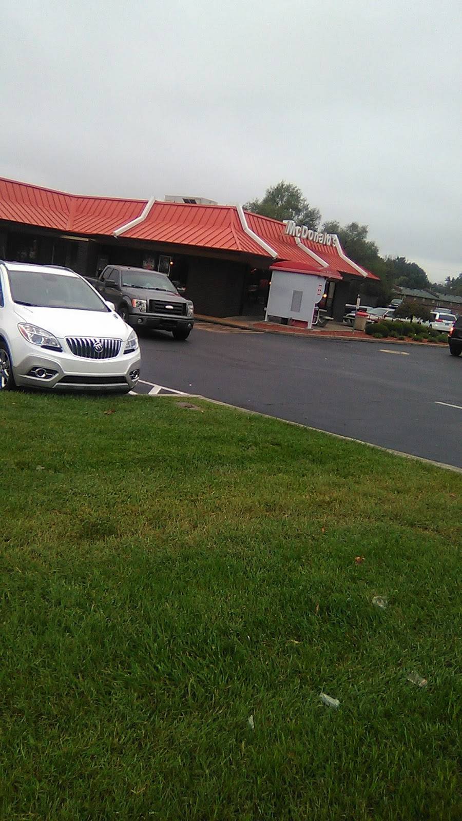 McDonalds | cafe | 8600 Dixie Hwy, Louisville, KY 40258, USA | 5029352762 OR +1 502-935-2762