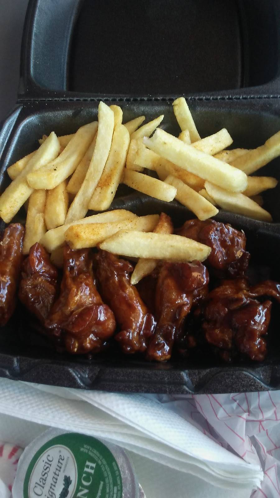 Hott Chixx Wings ATL | restaurant | 2805 Campbellton Rd SW, Atlanta, GA 30311, USA | 6785150455 OR +1 678-515-0455