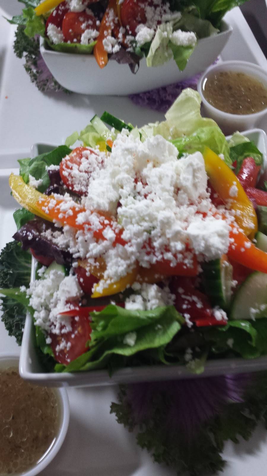 Noahs Inn | restaurant | 527 Mill St, Neustadt, ON N0G 2M0, Canada | 5197995383 OR +1 519-799-5383