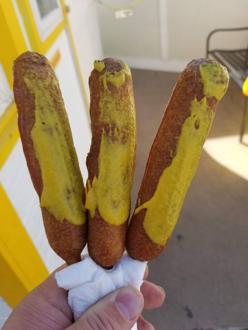 Pronto Pup | meal takeaway | 313 S Harbor Dr, Grand Haven, MI 49417, USA | 6165023583 OR +1 616-502-3583