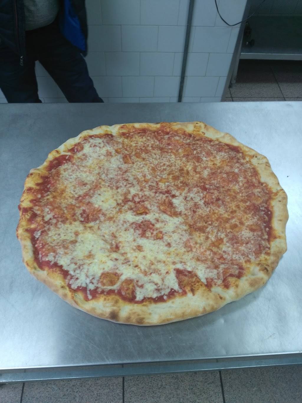 The Original Venice Pizza | restaurant | 3613 Rhawn St, Philadelphia, PA 19136, USA | 2153326066 OR +1 215-332-6066