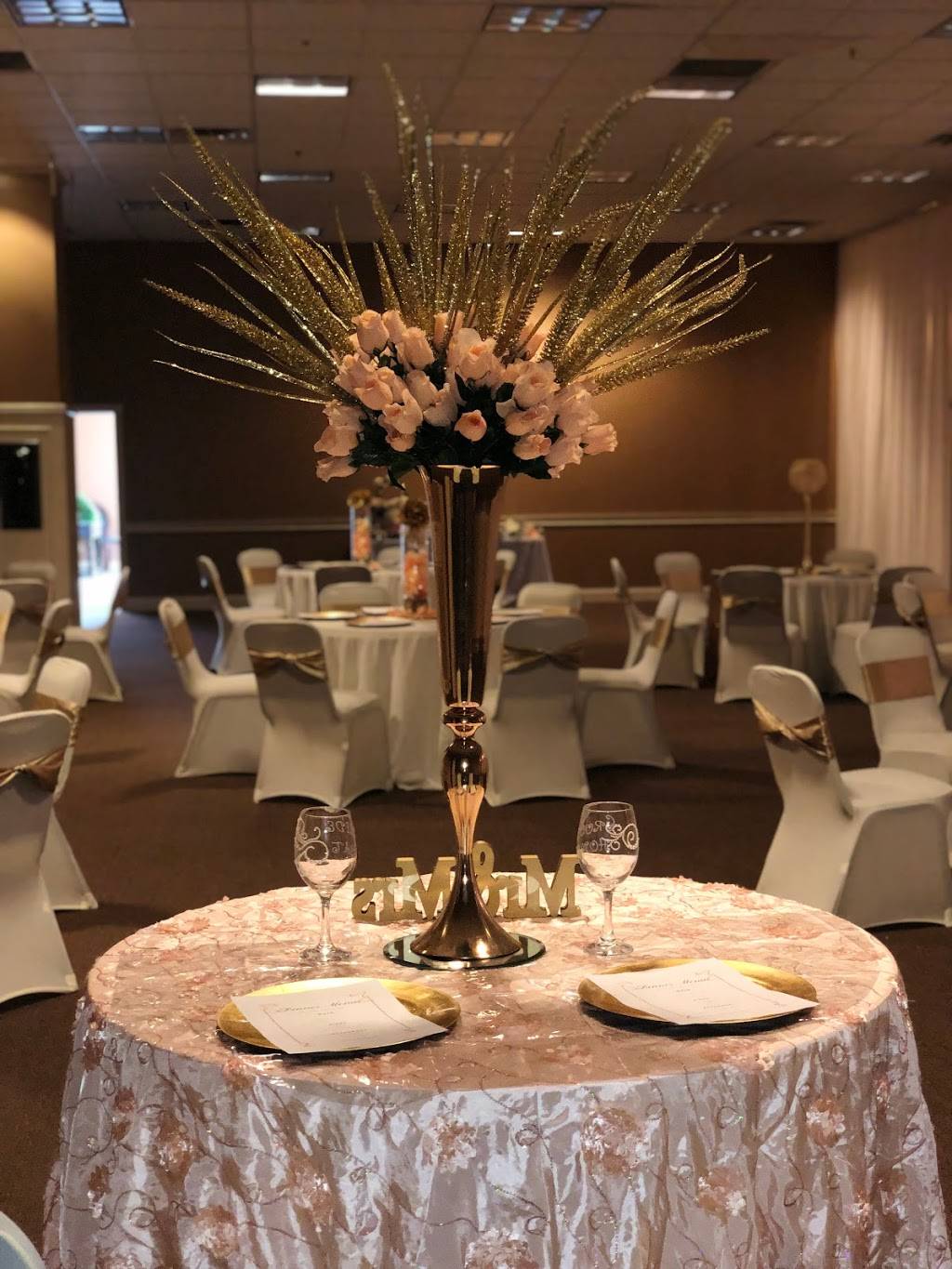 Perignons Restaurant & Event Center | restaurant | 6385 Winchester Rd, Memphis, TN 38115, USA | 9013739952 OR +1 901-373-9952