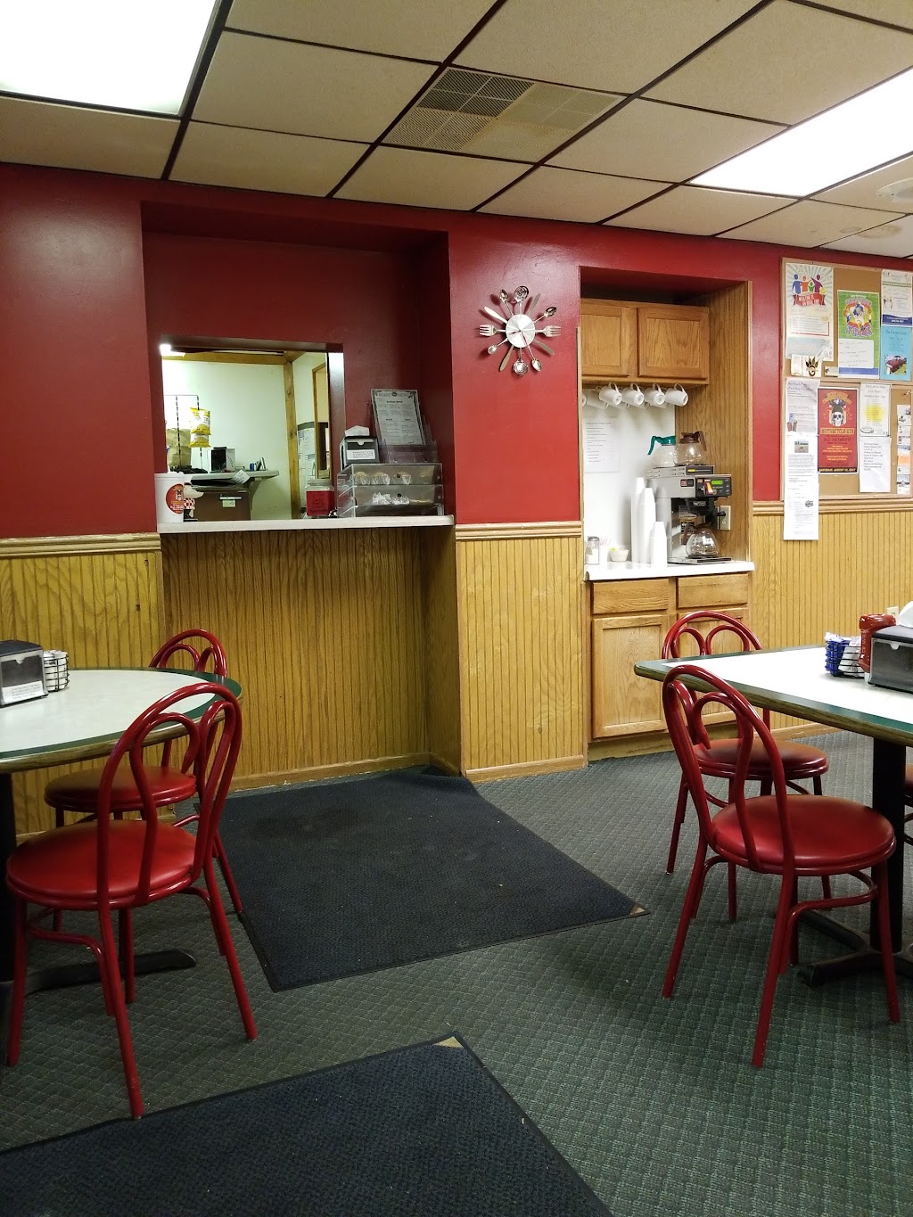 Rodneys Pizzeria | meal delivery | 741 W State Hwy, M-35, Gwinn, MI 49841, USA | 9063466707 OR +1 906-346-6707