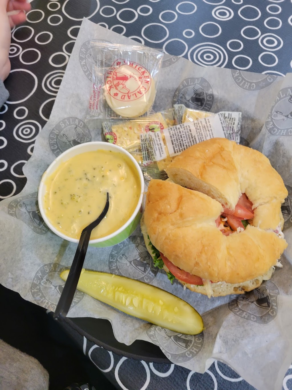 Chicken Salad Chick | restaurant | 1322 E Battlefield Rd, Springfield, MO 65804, USA | 4174504816 OR +1 417-450-4816