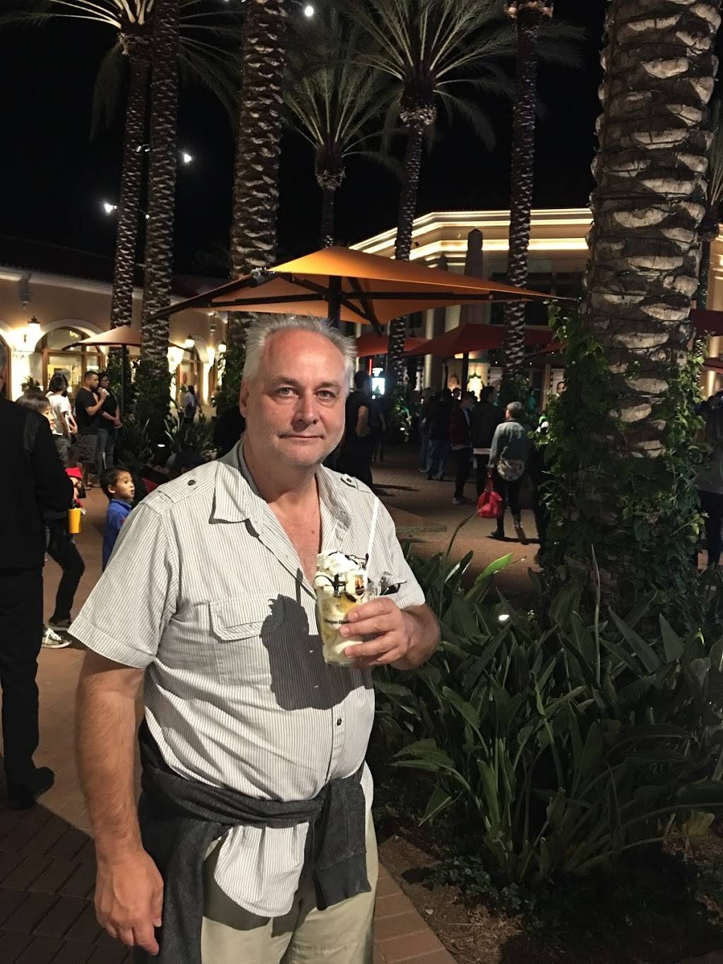 Häagen-Dazs® | restaurant | 745 Spectrum Center Dr, Irvine, CA 92618, USA | 9494500881 OR +1 949-450-0881