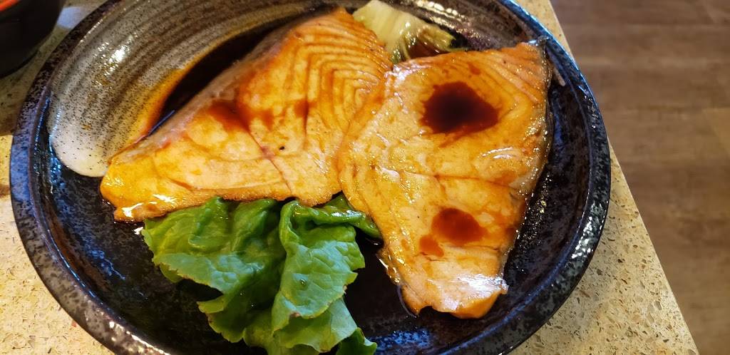 Momiji Japanese Restaurant | restaurant | 3411 Commercial St SE, Salem, OR 97302, USA | 5037630325 OR +1 503-763-0325