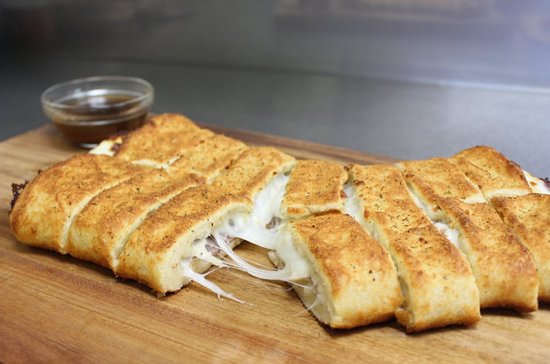 Pizzas by Marchelloni-Ottawa | meal delivery | 424 W Main St, Ottawa, IL 61350, USA | 8154319620 OR +1 815-431-9620