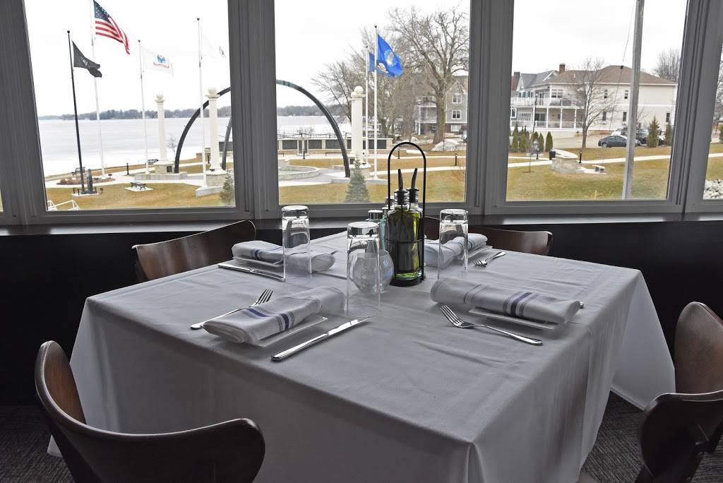 Lago Su Bella | restaurant | 126 W Wisconsin Ave, Oconomowoc, WI 53066, USA | 2623543440 OR +1 262-354-3440