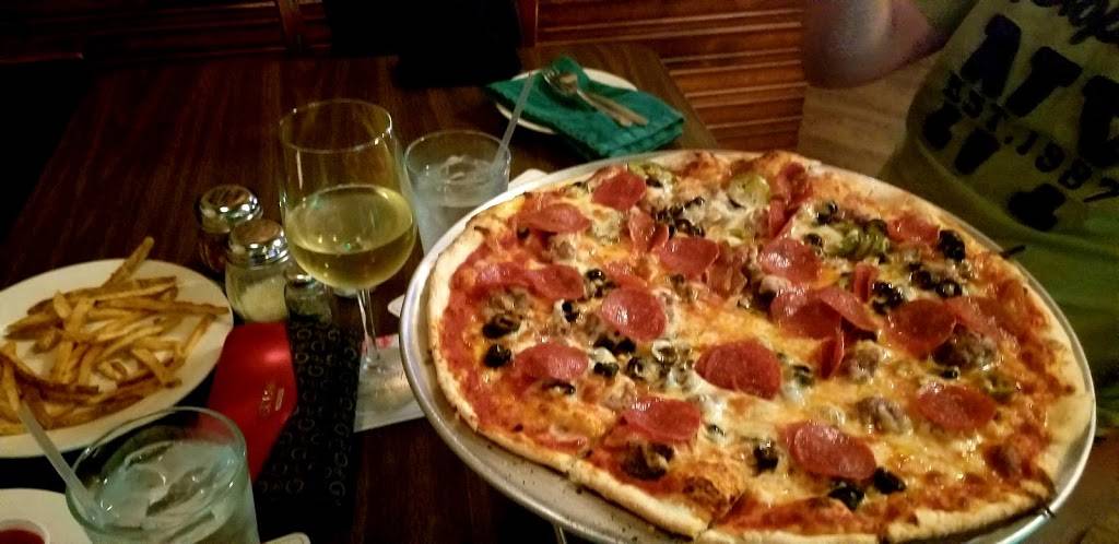 Irish Pub Kenneallys | restaurant | 2111 S Shepherd Dr #7009, Houston, TX 77019, USA | 7136300486 OR +1 713-630-0486