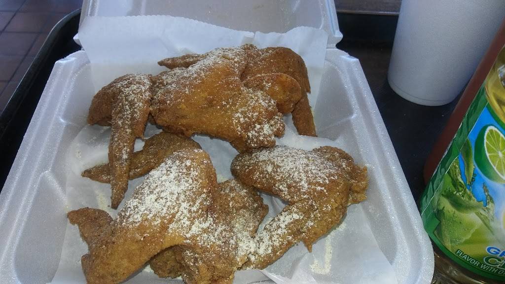 Snapper | restaurant | 104 S Orange Blossom Trail, Orlando, FL 32805, USA | 4079997698 OR +1 407-999-7698