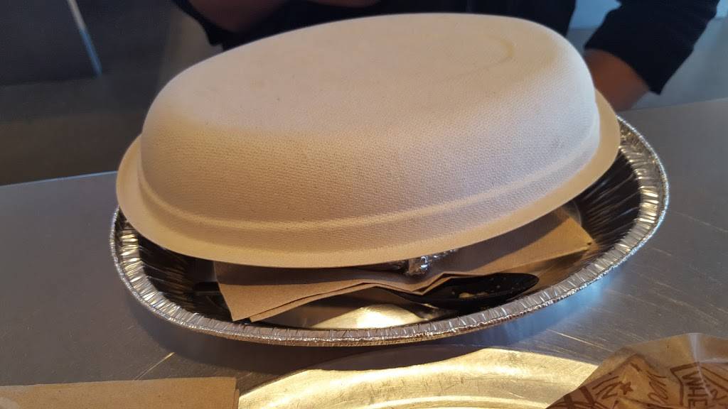 Chipotle Mexican Grill | restaurant | 5321 Gosford Rd, Bakersfield, CA 93313, USA | 6612810372 OR +1 661-281-0372