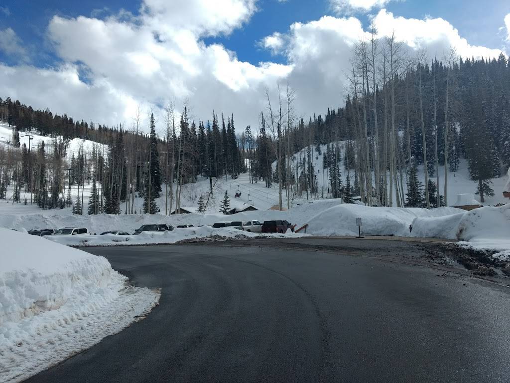 Fireside Dining | restaurant | 9200 Marsac Ave #306, Park City, UT 84060, USA | 4356456632 OR +1 435-645-6632