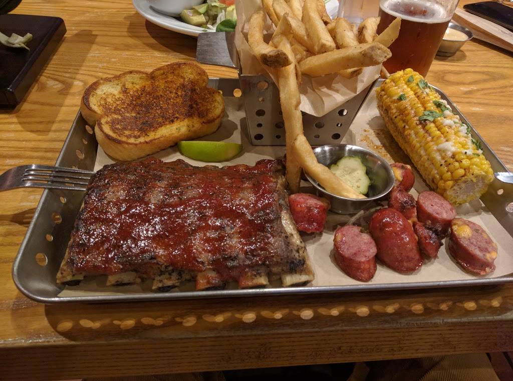 Chilis Grill & Bar | restaurant | 7800 North Point Pkwy, Alpharetta, GA 30022, USA | 7705949063 OR +1 770-594-9063