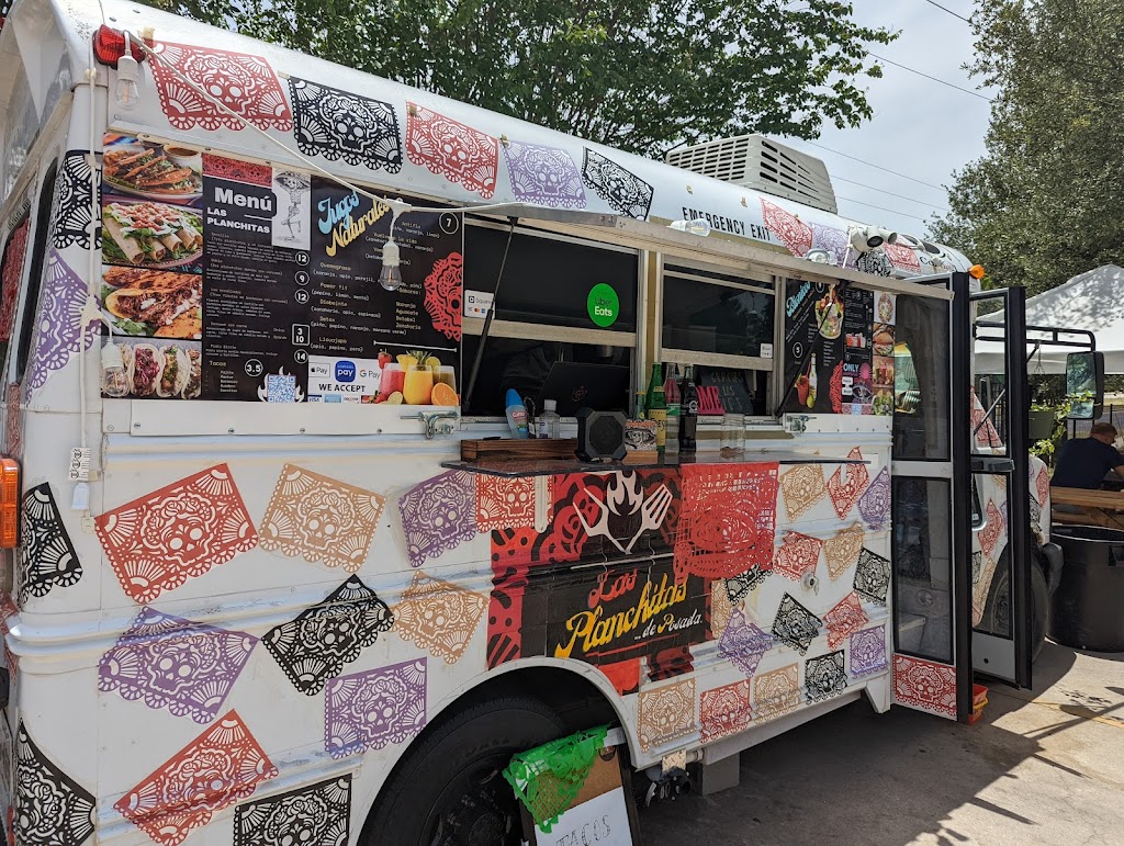 Las Planchitas de Posada | restaurant | 3520 W Slaughter Ln, Austin, TX 78749, USA | 7377470096 OR +1 737-747-0096