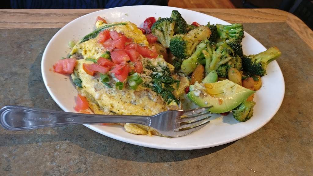 Sharis Cafe and Pies | bakery | 2185 NW 185th Ave, Hillsboro, OR 97124, USA | 5036290548 OR +1 503-629-0548