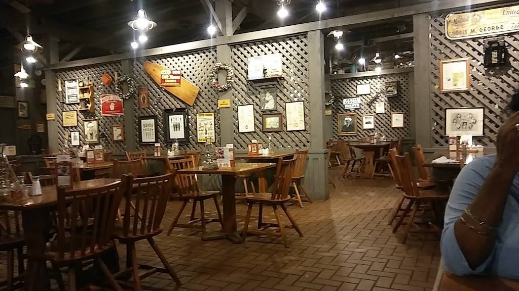 Cracker Barrel Old Country Store | restaurant | 10915 New Halls Ferry Road, Ferguson, MO 63136, USA | 3148687080 OR +1 314-868-7080