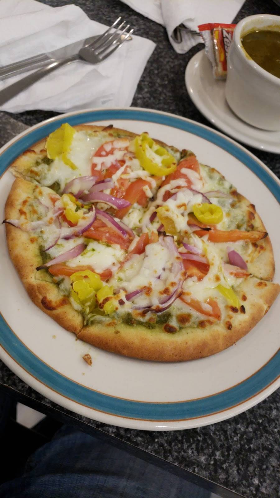 Small World Kitchen | cafe | 111 E Kirby St, Detroit, MI 48202, USA | 3137447280 OR +1 313-744-7280