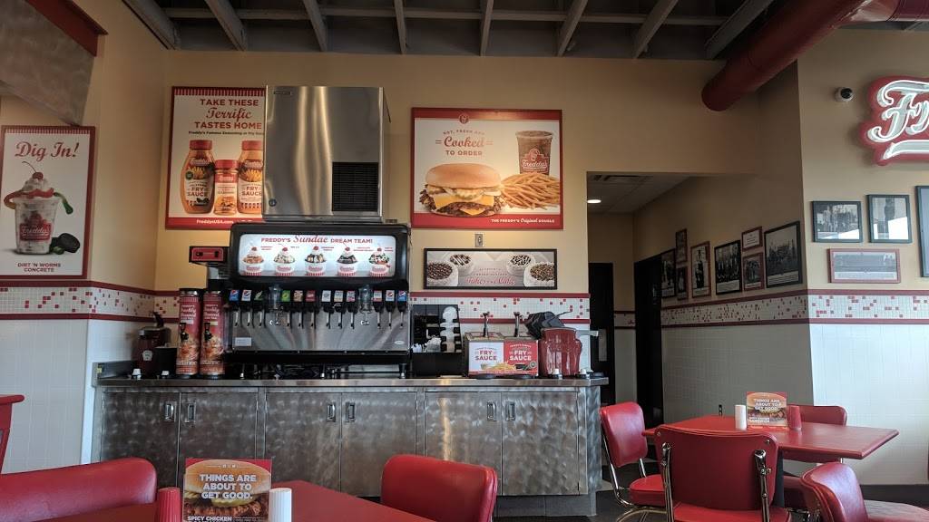 Freddys Frozen Custard & Steakburgers | restaurant | 4076 Alpine Ave NW, Comstock Park, MI 49321, USA | 6162588580 OR +1 616-258-8580