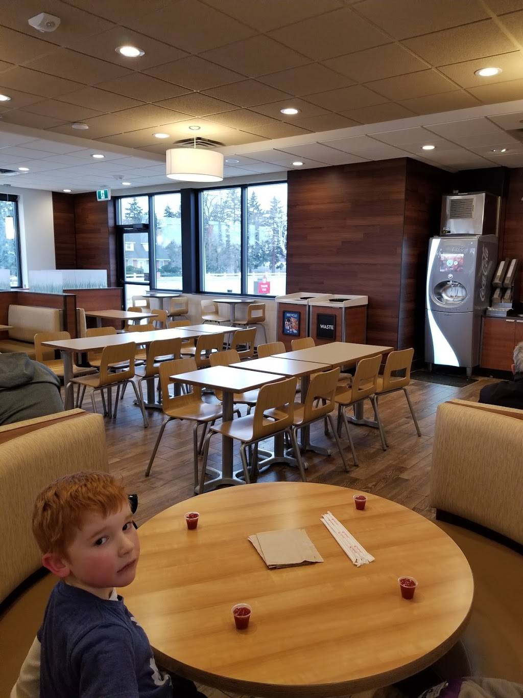 Wendys | restaurant | 4500 King St E, Kitchener, ON N2P 2G4, Canada | 5196500163 OR +1 519-650-0163