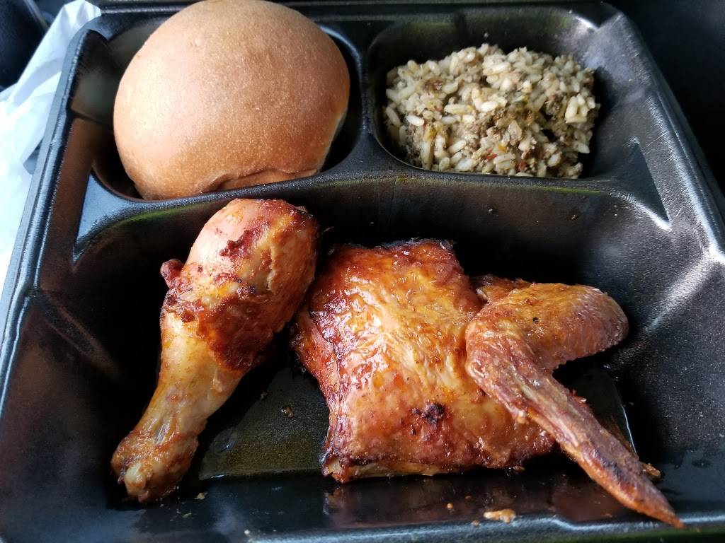 Golden Chick | meal takeaway | 1230 Robert B Cullum Blvd, Dallas, TX 75210, USA | 2144216000 OR +1 214-421-6000