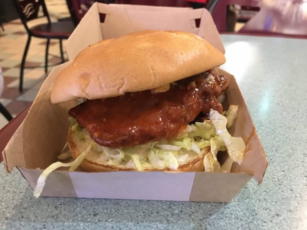 Arbys | restaurant | 2010 Barnett Shoals Rd, Athens, GA 30605, USA | 7063533154 OR +1 706-353-3154