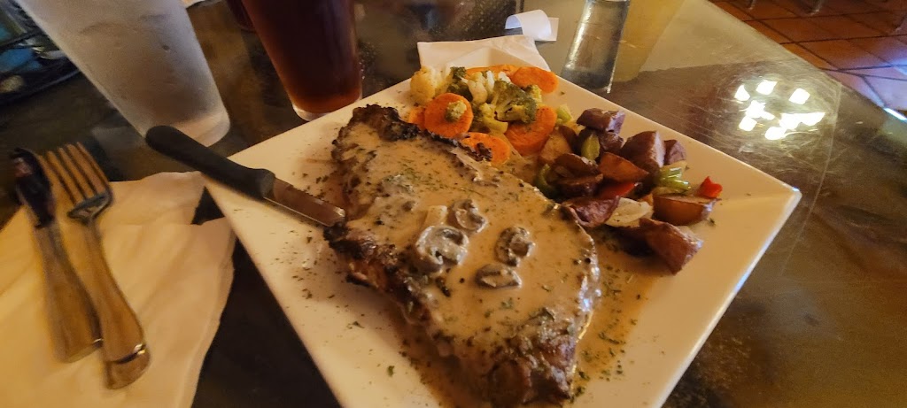 Lisas Western Cuisine & Spirits | restaurant | 200 Greybull Ave, Greybull, WY 82426, USA | 3077654765 OR +1 307-765-4765