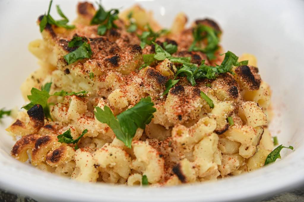 Manna Kitchen | restaurant | 2801 Ogden Ave suite 8&9, Lisle, IL 60532, USA | 6305368328 OR +1 630-536-8328