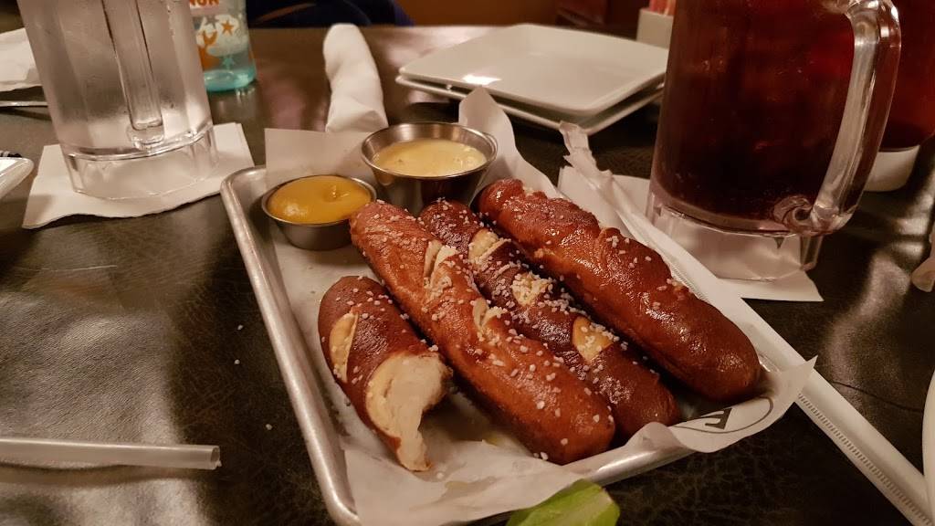 Ruby Tuesday | restaurant | 2514 Santa Barbara Blvd, Cape Coral, FL 33914, USA | 2392422131 OR +1 239-242-2131