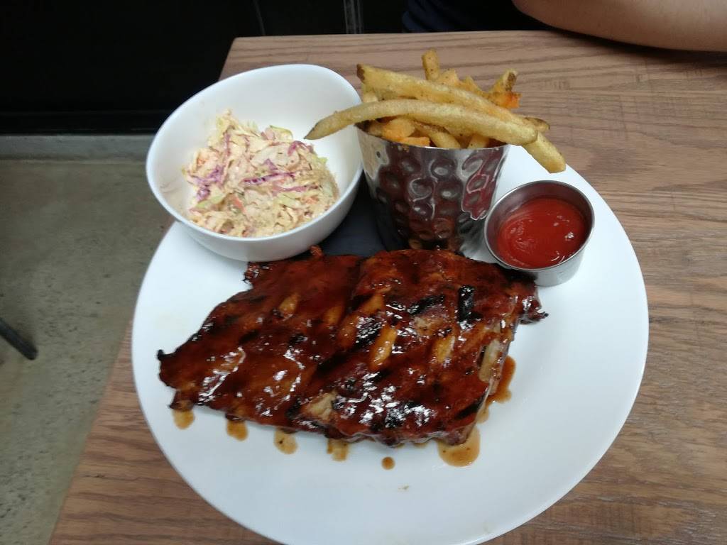 Boss Dog Brewing Co. | restaurant | 2179 Lee Rd, Cleveland Heights, OH 44118, USA | 2163212337 OR +1 216-321-2337