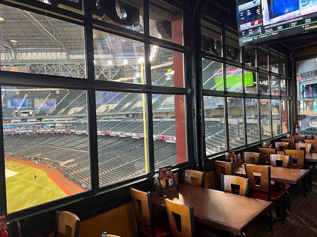 Cold Beers & Cheeseburgers | restaurant | 401 E Jefferson St, Phoenix, AZ 85004, USA | 6023548607 OR +1 602-354-8607