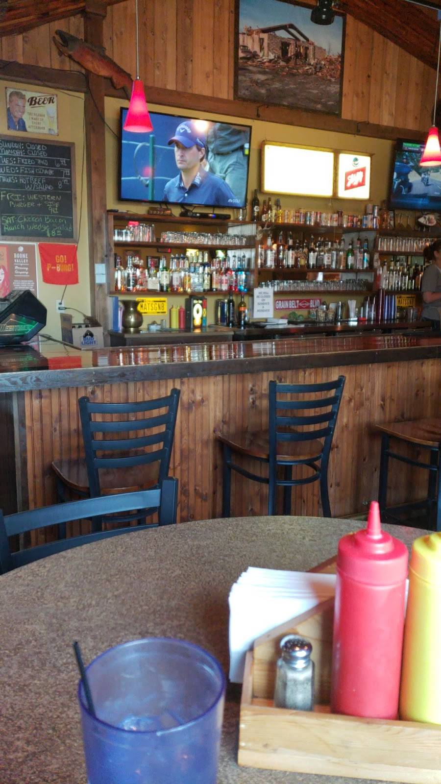 Matts Grill & Bar | restaurant | 700 IA-57, Parkersburg, IA 50665, USA | 3193461185 OR +1 319-346-1185