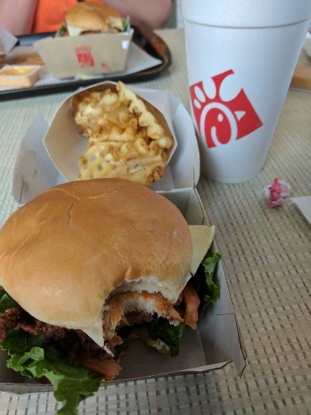 Chick-fil-A | restaurant | 6812, 43568 US-27, Davenport, FL 33837, USA | 8634206700 OR +1 863-420-6700