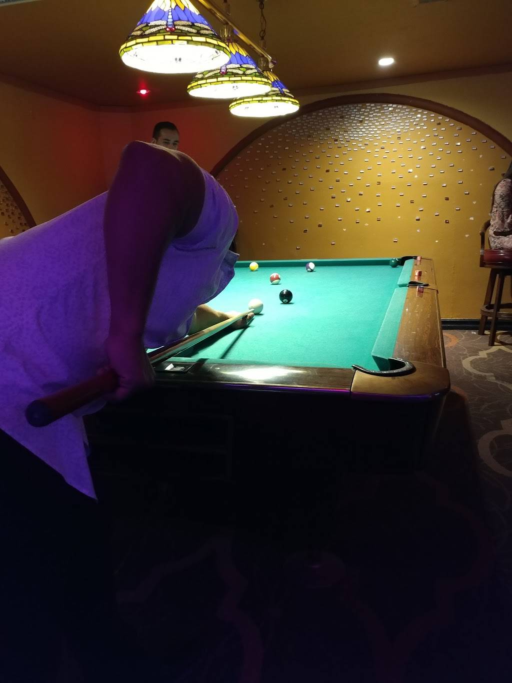 Fantasia Billiards | restaurant | 133 N San Fernando Blvd, Burbank, CA 91502, USA | 8188486718 OR +1 818-848-6718